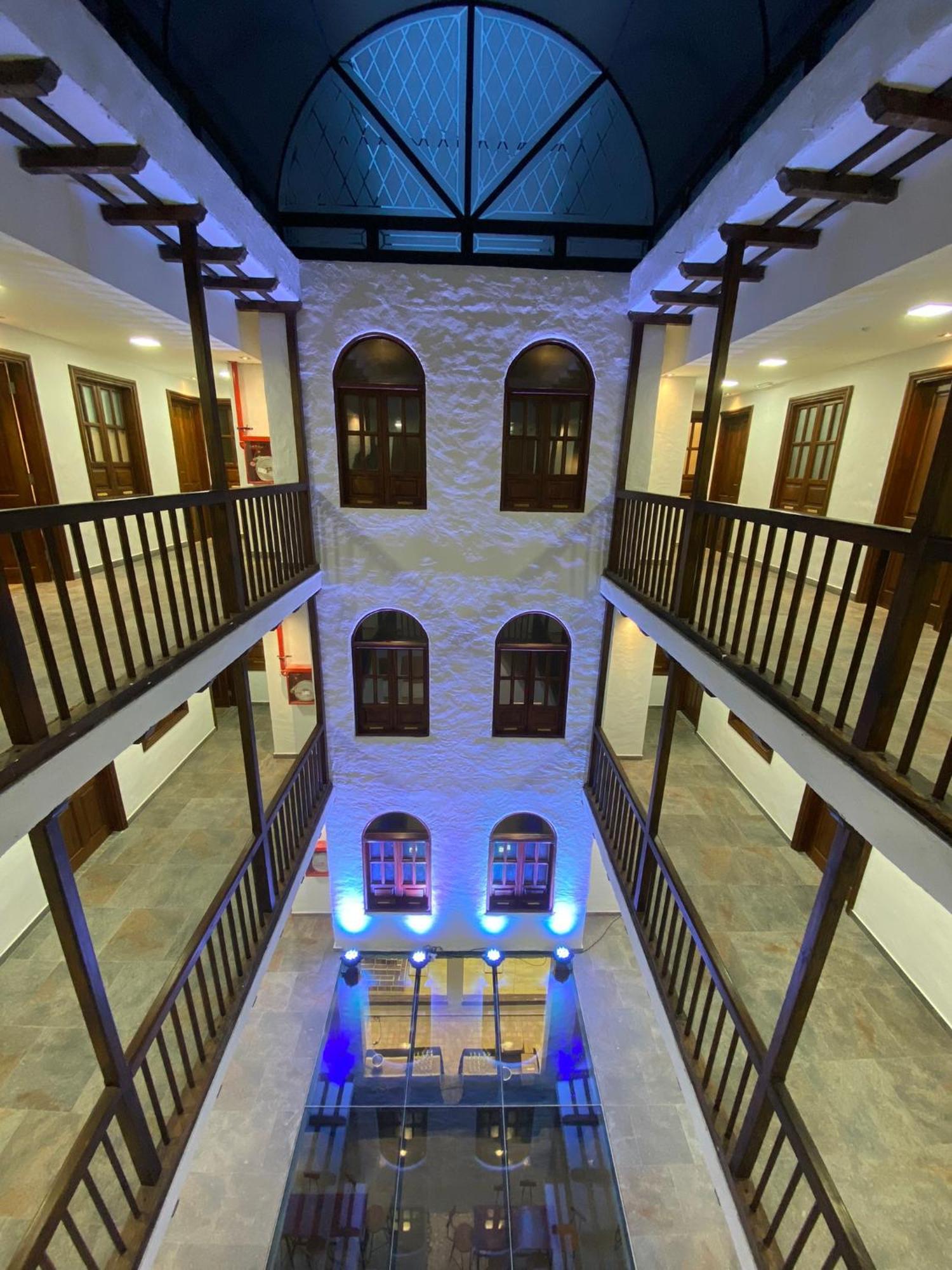 Apartahotel Adobe *
